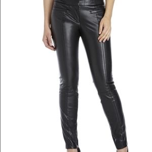 NWT Laundry by Shelli Segal Women's Faux Leather Pull-On Pants. Size 6